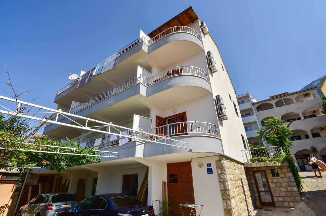 מאקרסקה Apartmani Mate מראה חיצוני תמונה