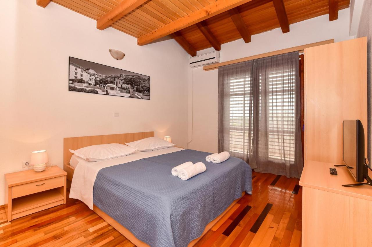 מאקרסקה Apartmani Mate מראה חיצוני תמונה