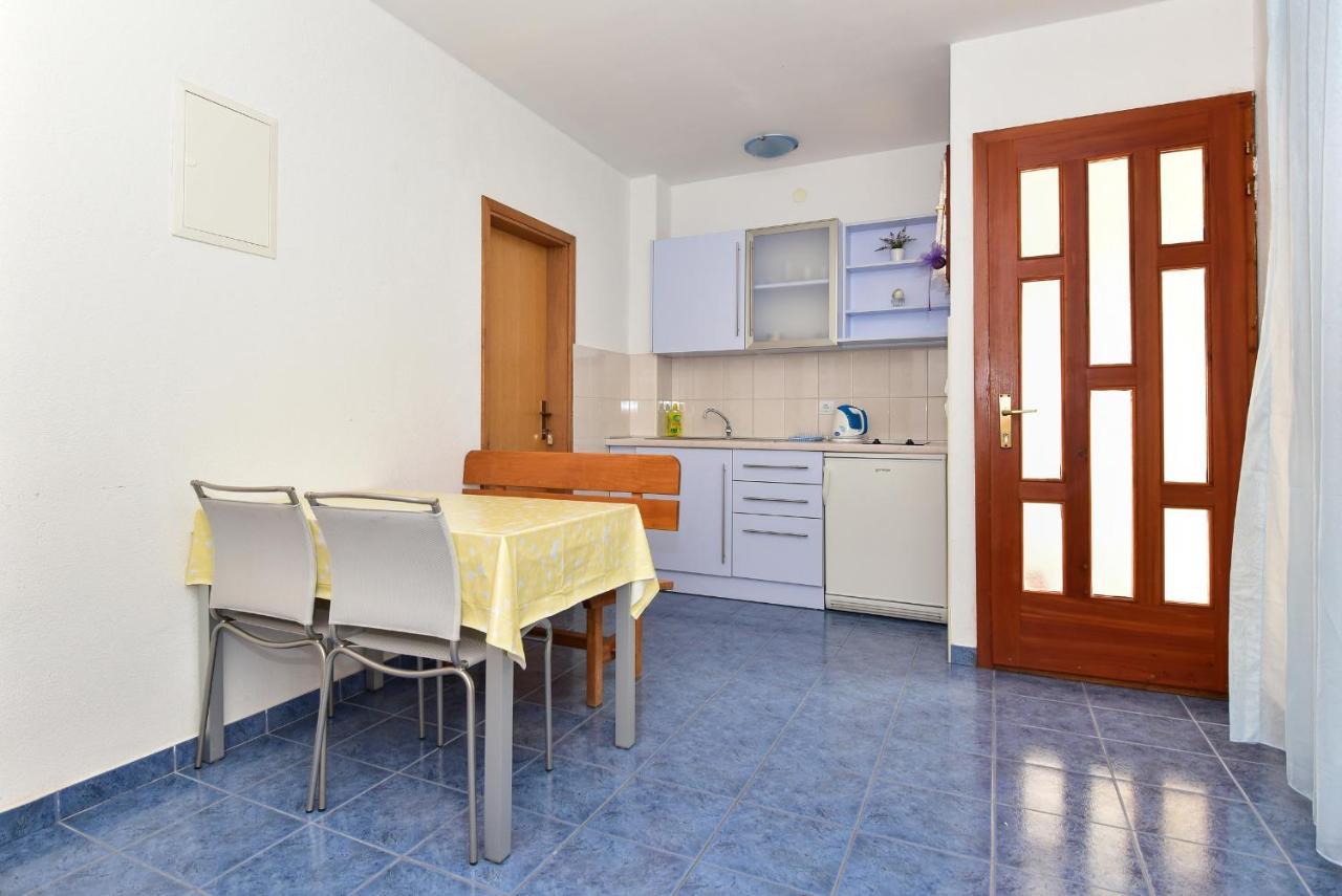 מאקרסקה Apartmani Mate מראה חיצוני תמונה